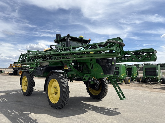 Used 2019 John Deere R4038 Self Propelled Sprayers at Horizon Ag & Turf in Lloydminster, AB - Photo4