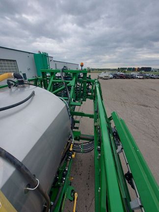 Used 2019 John Deere R4038 Self Propelled Sprayers at Horizon Ag & Turf in Lloydminster, AB - Photo2