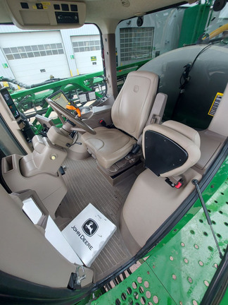 Used 2019 John Deere R4038 Self Propelled Sprayers at Horizon Ag & Turf in Lloydminster, AB - Photo4