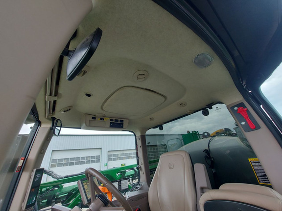 Used 2019 John Deere R4038 Self Propelled Sprayers at Horizon Ag & Turf in Lloydminster, AB - Photo5