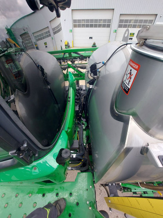 Used 2019 John Deere R4038 Self Propelled Sprayers at Horizon Ag & Turf in Lloydminster, AB - Photo6
