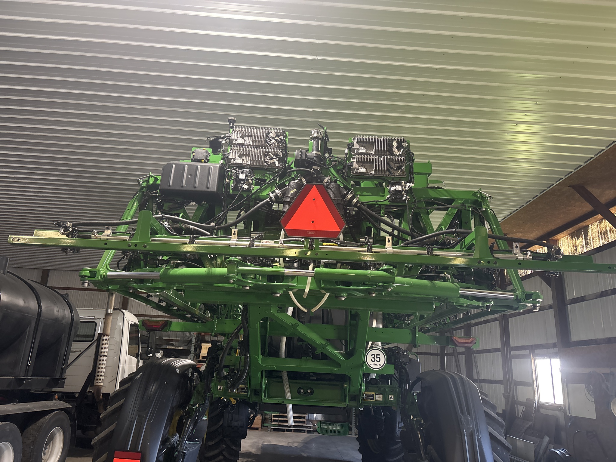 Used 2026 John Deere 410R Self Propelled Sprayers at Koenig Equipment in Urbana, OH - PhotoXL2