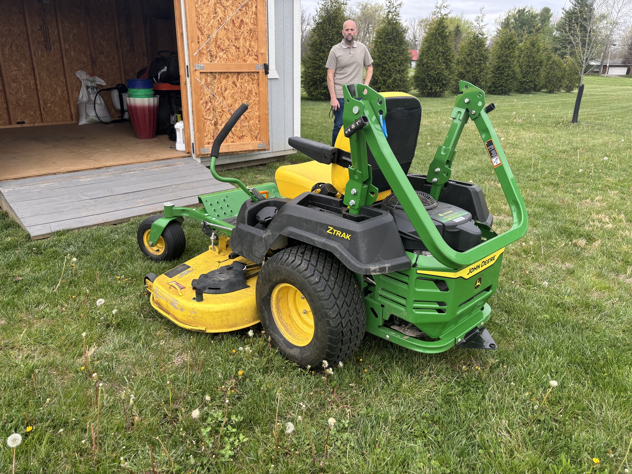 Used 2023 John Deere Z530M Zero Turn Mowers at Koenig Equipment in Oxford, OH - PhotoXL2