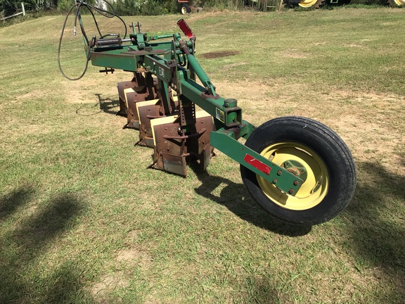 1992 John Deere 3945 Photo 6