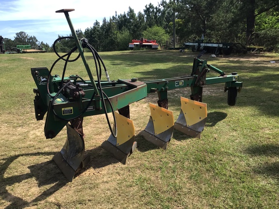 1992 John Deere 3945 Photo 2