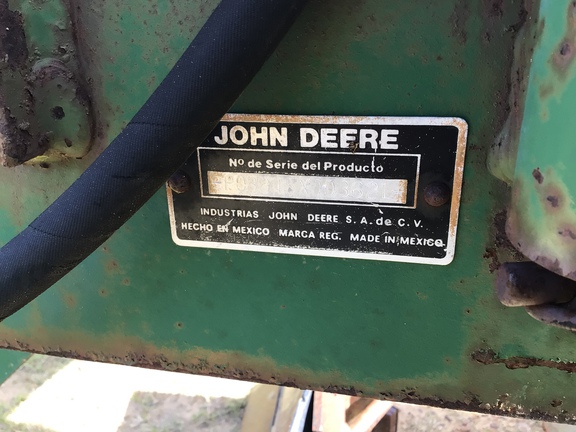1992 John Deere 3945 Photo 9