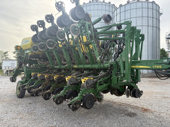 Photo of 2019 John Deere 1795