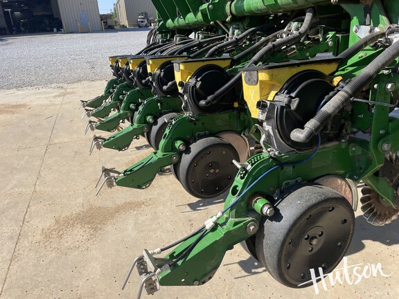 Photo of 2019 John Deere 1795