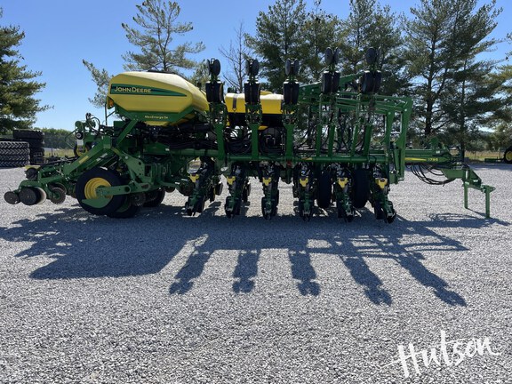 Photo of 2019 John Deere 1795