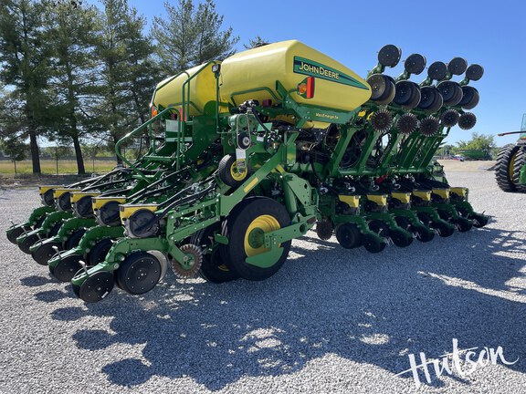 Photo of 2019 John Deere 1795