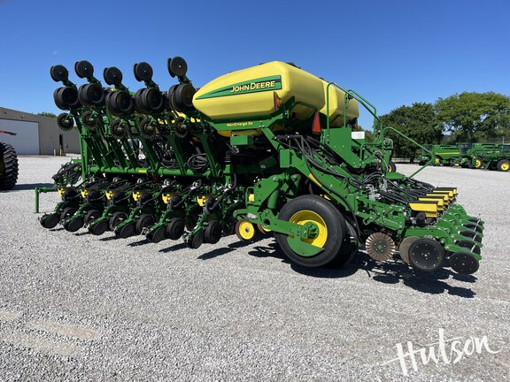 Photo of 2019 John Deere 1795