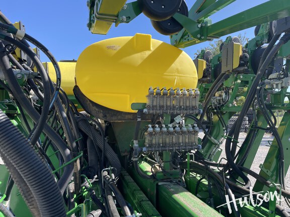 Photo of 2019 John Deere 1795