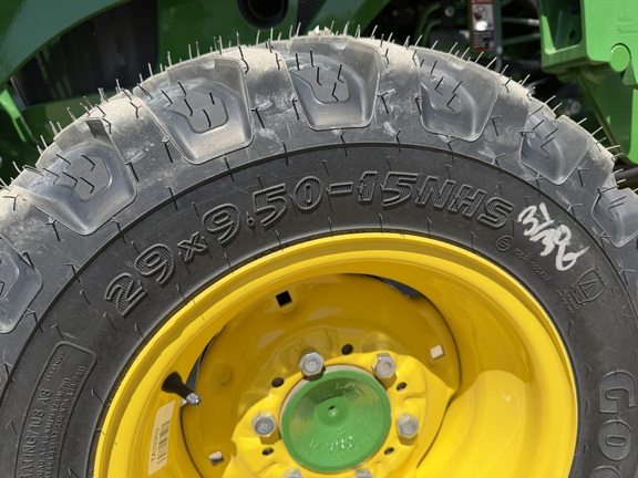  John Deere 4066R - Photo9