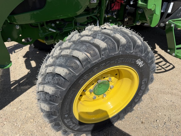  John Deere 4066R - Photo10