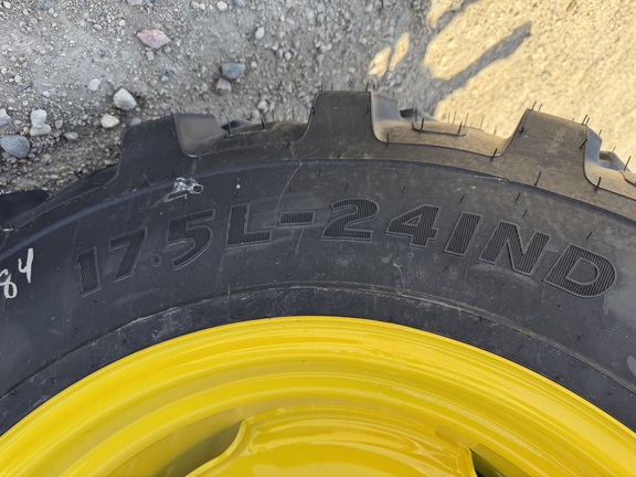  John Deere 4066R - Photo12