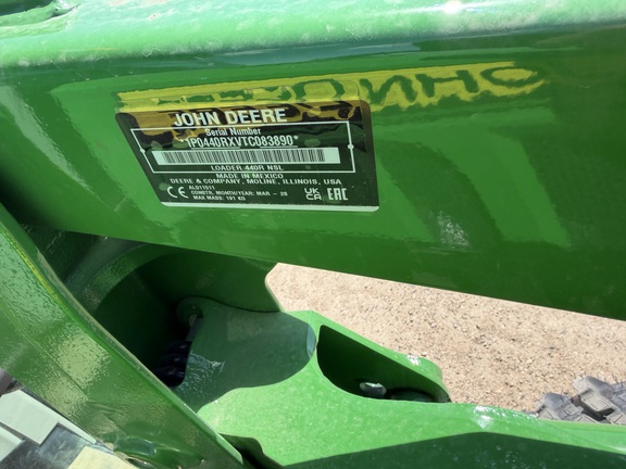  John Deere 4066R - Photo16