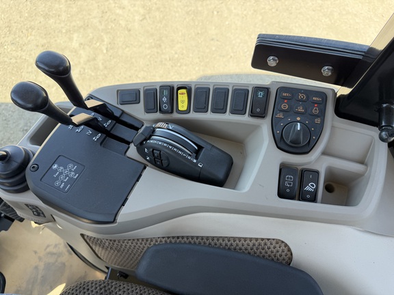  John Deere 4066R - Photo31