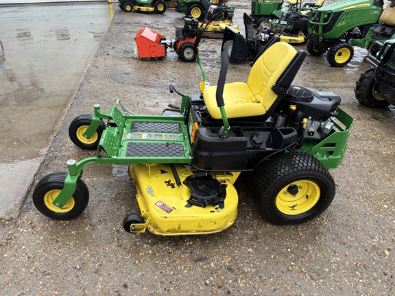 Used 2018 John Deere Z355R Zero Turn Mowers at Horizon Ag & Turf in Westlock, AB - Photo2