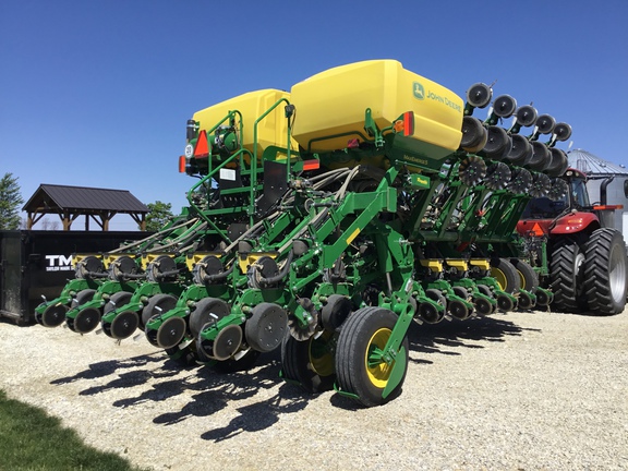 2025 John-Deere 1795