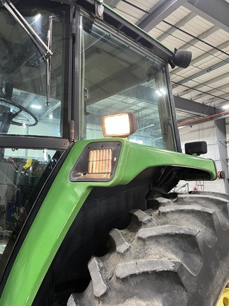 1992 John Deere 4760 (38th thumbnail)