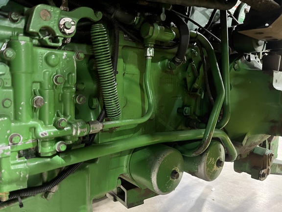 1992 John Deere 4760 (43rd thumbnail)