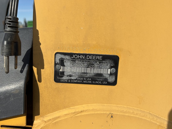 2012 John Deere 323D