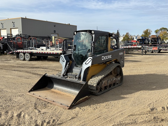 Photo of 2012 John Deere 323D