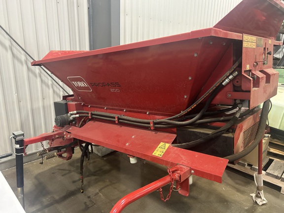 Used 2010 Toro Pro Pass 200 Mounted Topdresser Attachments for Golf and Turf at Horizon Ag & Turf in Calgary, AB - Photo6