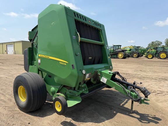  John Deere 560M