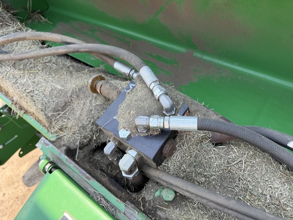 2018 John Deere 560M - Photo17