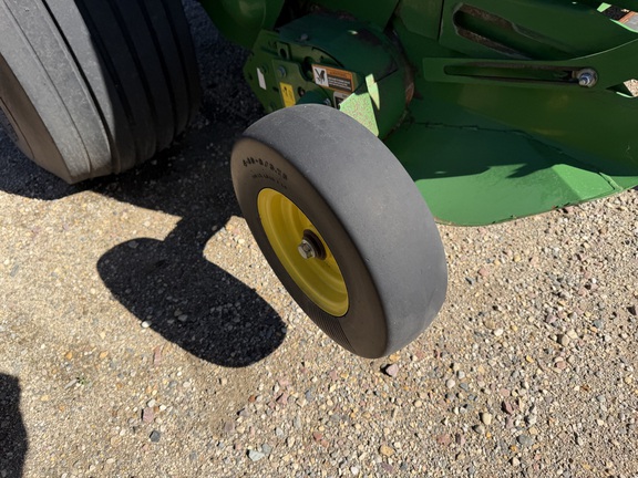 2018 John Deere 560M - Photo10