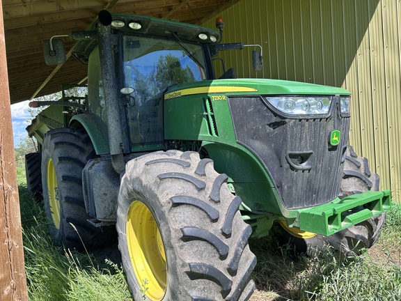 Used 2011 John Deere 7230R Row Crop Tractors at Horizon Ag & Turf in Barrhead, AB - Photo12