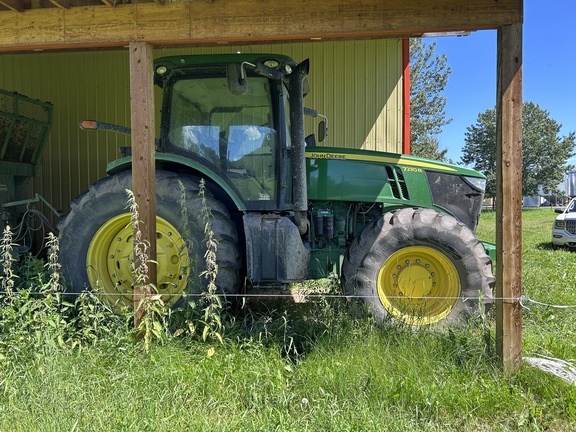 Used 2011 John Deere 7230R Row Crop Tractors at Horizon Ag & Turf in Barrhead, AB - Photo13