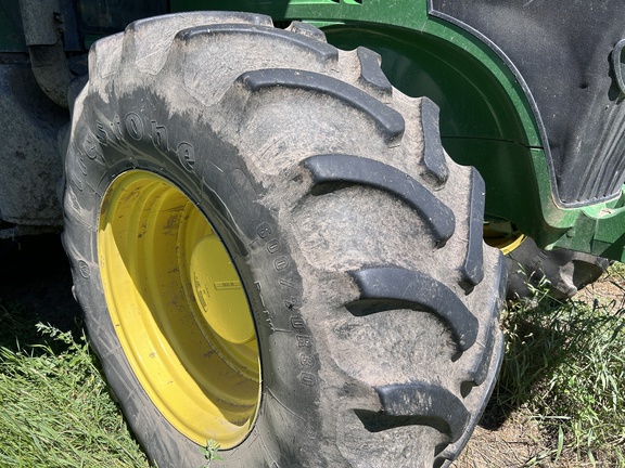 Used 2011 John Deere 7230R Row Crop Tractors at Horizon Ag & Turf in Barrhead, AB - Photo20