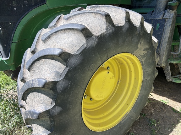 Used 2011 John Deere 7230R Row Crop Tractors at Horizon Ag & Turf in Barrhead, AB - Photo21