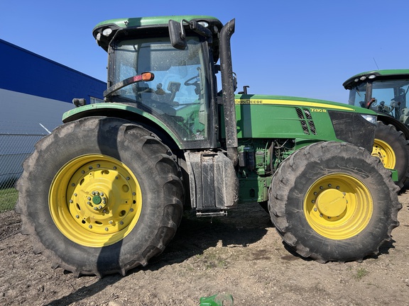 Used 2011 John Deere 7230R Row Crop Tractors at Horizon Ag & Turf in Barrhead, AB - Photo3