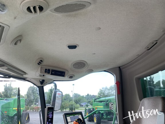 Photo of 2020 John Deere S760