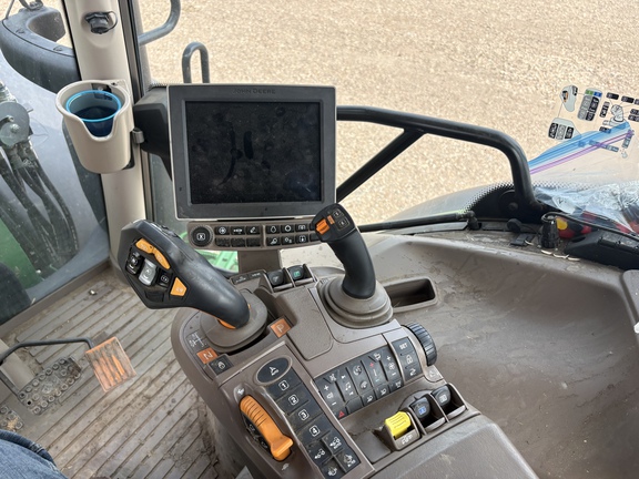 Used 2023 John Deere 6R 155 Row Crop Tractors at Horizon Ag & Turf in Vermilion, AB - Photo16