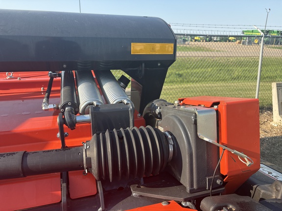 Used 2025 Kubota DMC8547R Mower Conditioners at Horizon Ag & Turf in Lloydminster, AB - Photo16