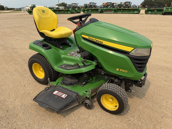  John Deere X390