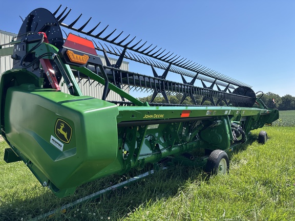 Used 2026 John Deere RDF 35 Combine Platforms at Koenig Equipment in Urbana, OH - Photo3