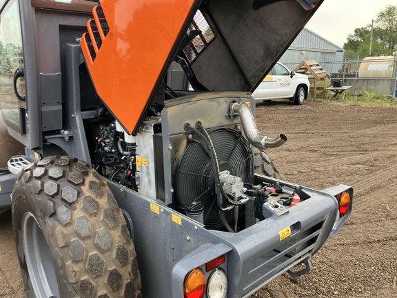 2025 Hamm HC70
