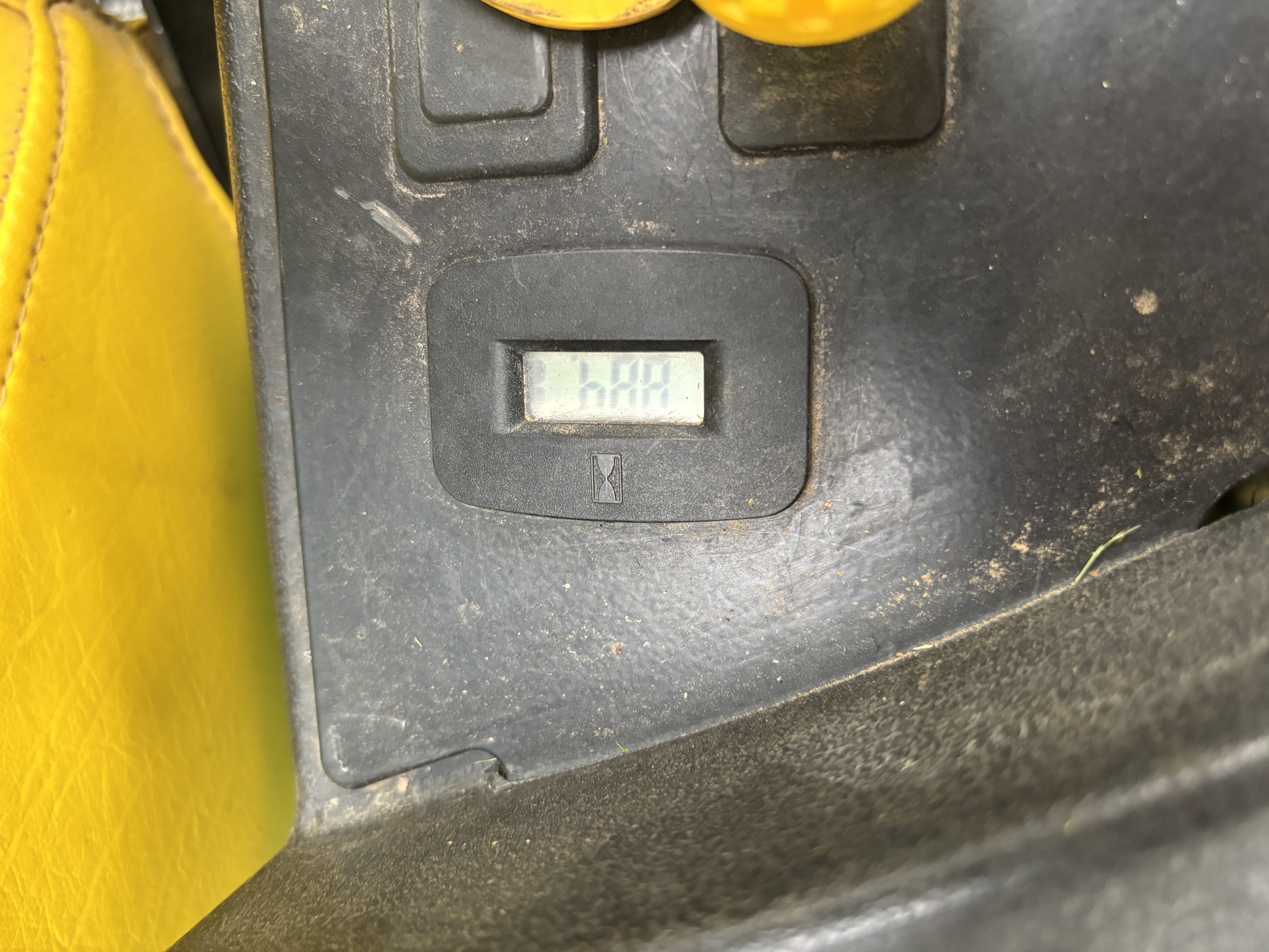 Used 2012 John Deere Z465 Zero Turn Mowers at Koenig Equipment in Urbana, OH - PhotoXL9