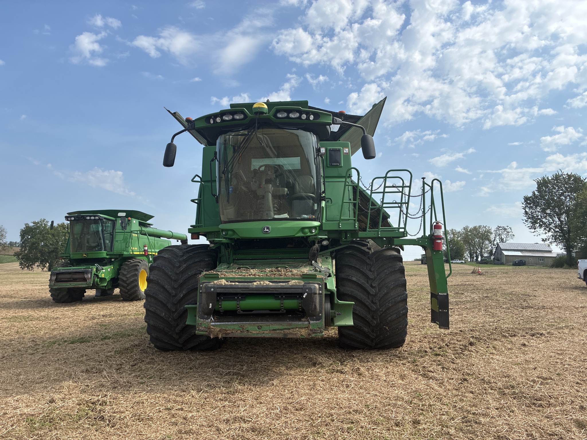 Used 2015 John Deere S680 Combines at Koenig Equipment in Greensburg, IN - PhotoXL3