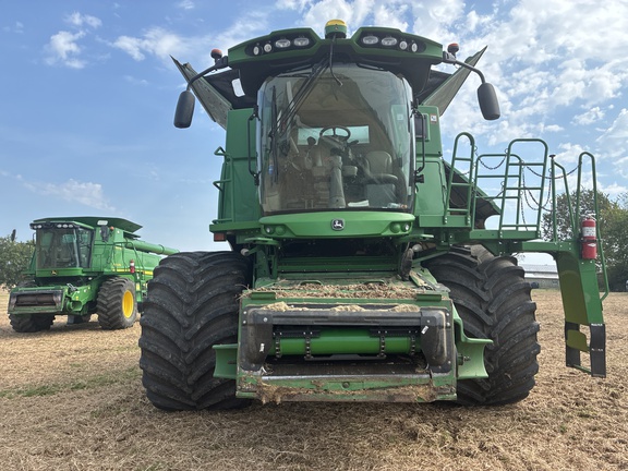 Used 2015 John Deere S680 Combines at Koenig Equipment in Greensburg, IN - Photo2
