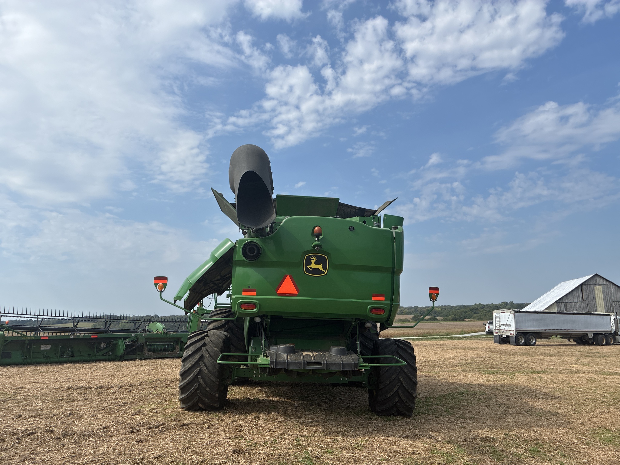Used 2015 John Deere S680 Combines at Koenig Equipment in Greensburg, IN - PhotoXL5