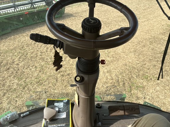 Used 2015 John Deere S680 Combines at Koenig Equipment in Greensburg, IN - Photo8