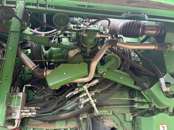 Used 2015 John Deere S680 Combines at Koenig Equipment in Greensburg, IN - Photo19