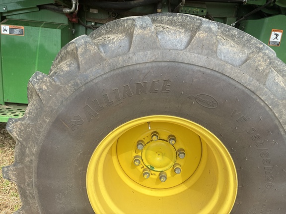 Used 2015 John Deere S680 Combines at Koenig Equipment in Greensburg, IN - Photo22