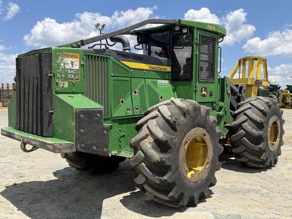 2023 John Deere 843L II